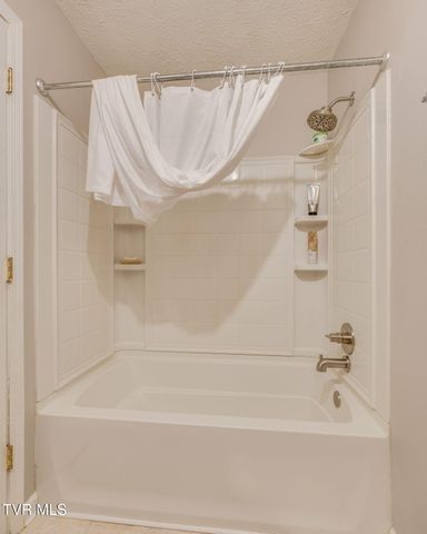 567 Long Town Road, Bulls Gap, TN 37711