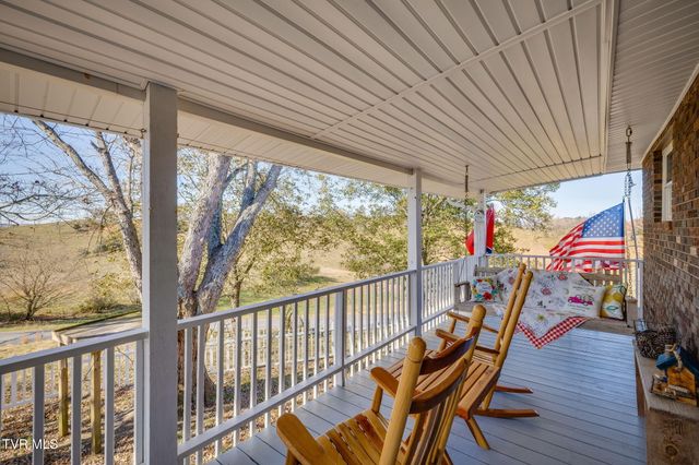 567 Long Town Road, Bulls Gap, TN 37711