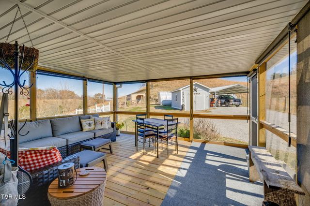 567 Long Town Road, Bulls Gap, TN 37711