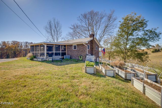 567 Long Town Road, Bulls Gap, TN 37711