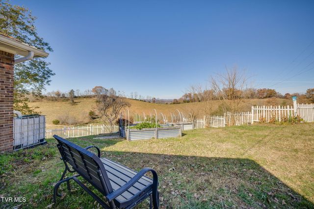 567 Long Town Road, Bulls Gap, TN 37711