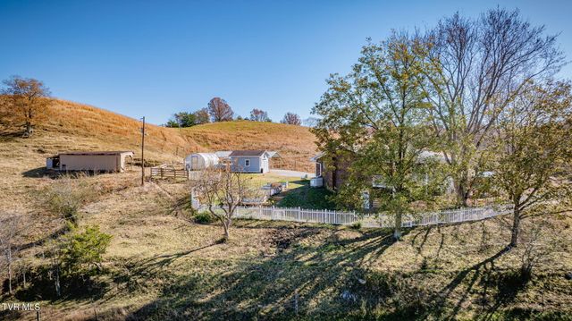567 Long Town Road, Bulls Gap, TN 37711