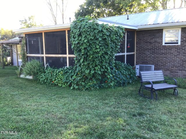 567 Long Town Road, Bulls Gap, TN 37711