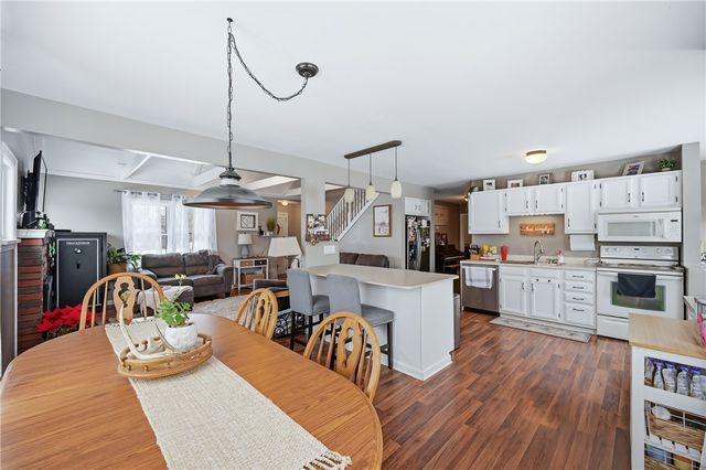 7376 Sharon Mercer Rd, Lackawannock Twp, PA 16137