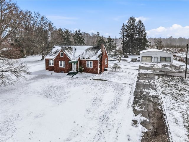 7376 Sharon Mercer Rd, Lackawannock Twp, PA 16137