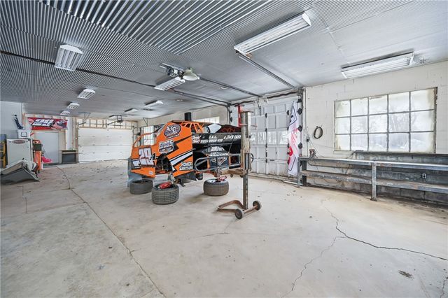 7376 Sharon Mercer Rd, Lackawannock Twp, PA 16137