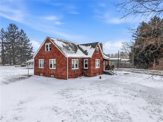 7376 Sharon Mercer Rd, Lackawannock Twp, PA 16137