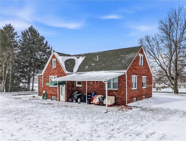 7376 Sharon Mercer Rd, Lackawannock Twp, PA 16137