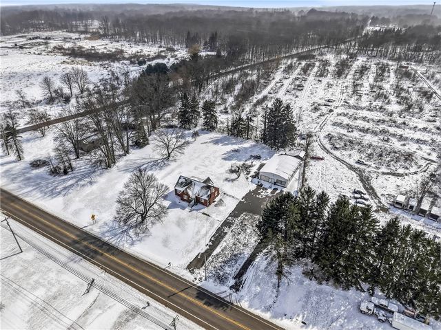 7376 Sharon Mercer Rd, Lackawannock Twp, PA 16137