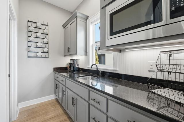 16564 S Allman Road, Olathe, KS 66062