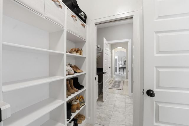 16564 S Allman Road, Olathe, KS 66062