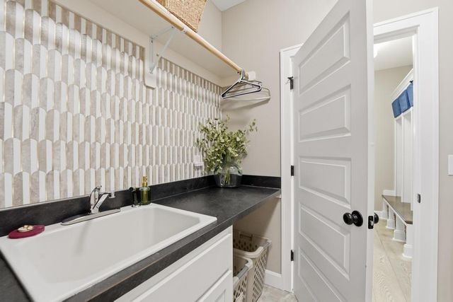 16564 S Allman Road, Olathe, KS 66062