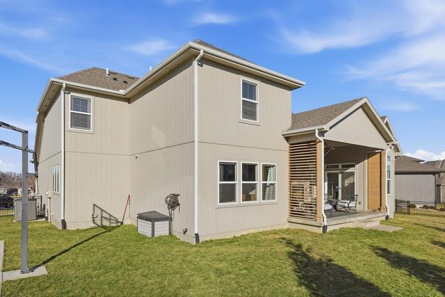 16564 S Allman Road, Olathe, KS 66062