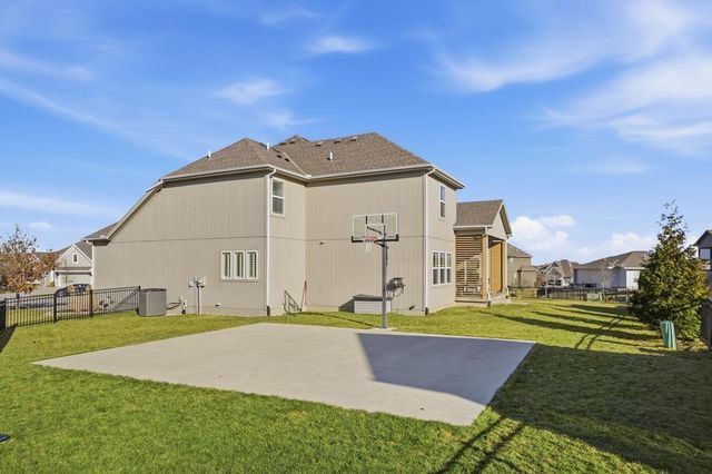 16564 S Allman Road, Olathe, KS 66062