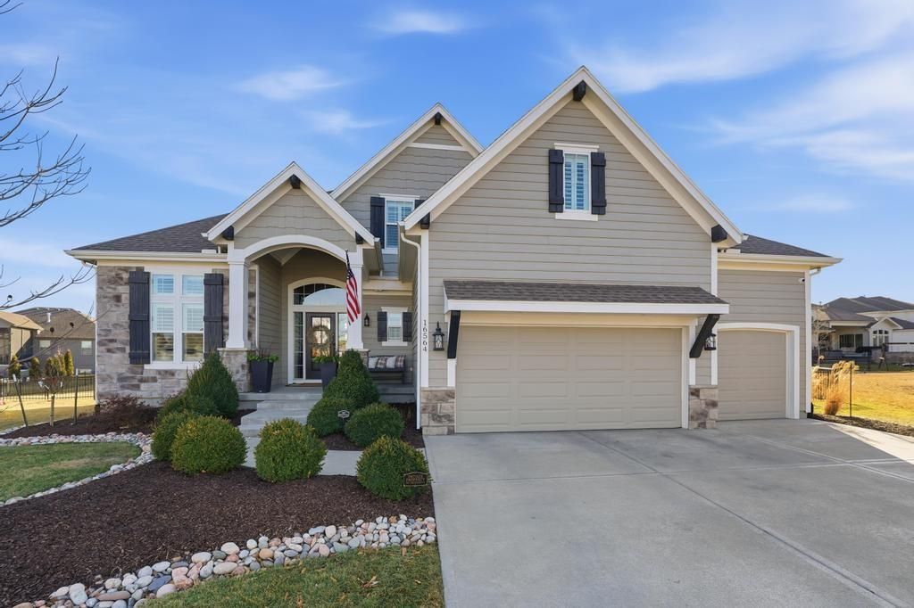 16564 S Allman Road, Olathe, KS 66062