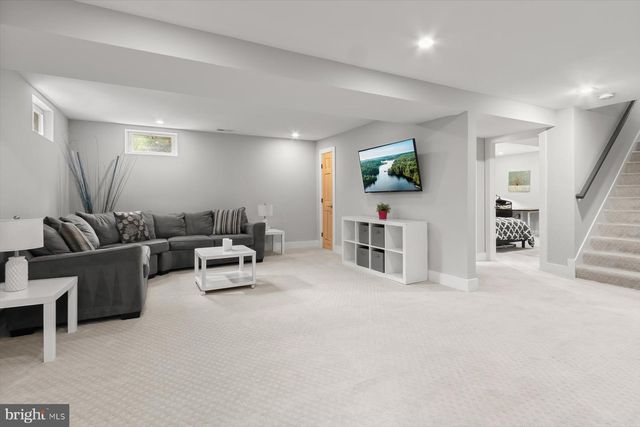 513 GILMOURE DR, Silver Spring, MD 20901
