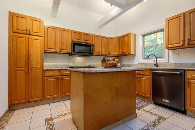 42 Lake View Drive, Concord, NH 03303