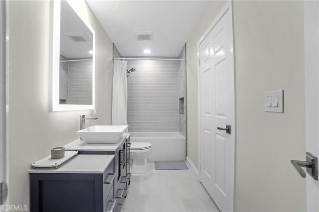 308 S Cabrillo Avenue 3, San Pedro, CA 90731