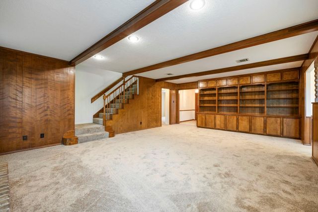902 Castle Hill Trail, Houston, TX 77339