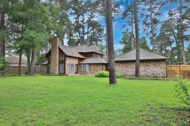 902 Castle Hill Trail, Houston, TX 77339