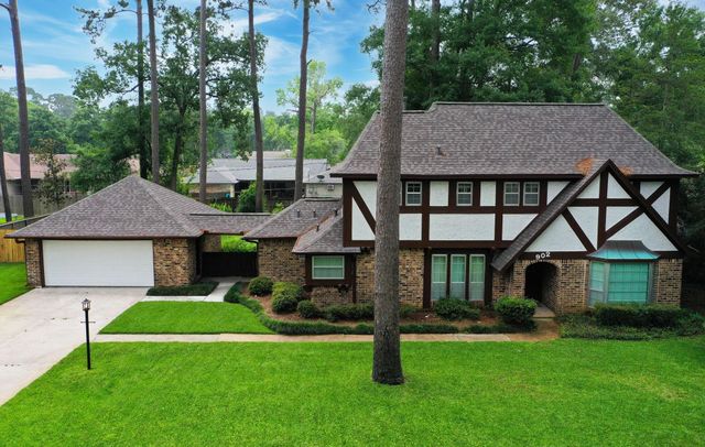 902 Castle Hill Trail, Houston, TX 77339