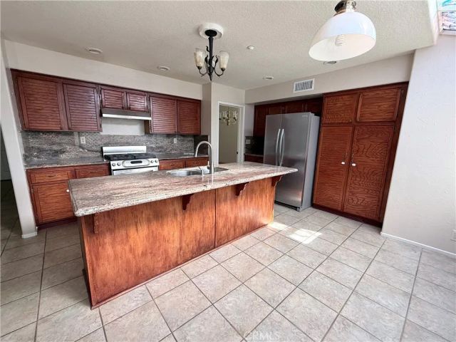 7196 Big Sur, Fontana, CA 92336