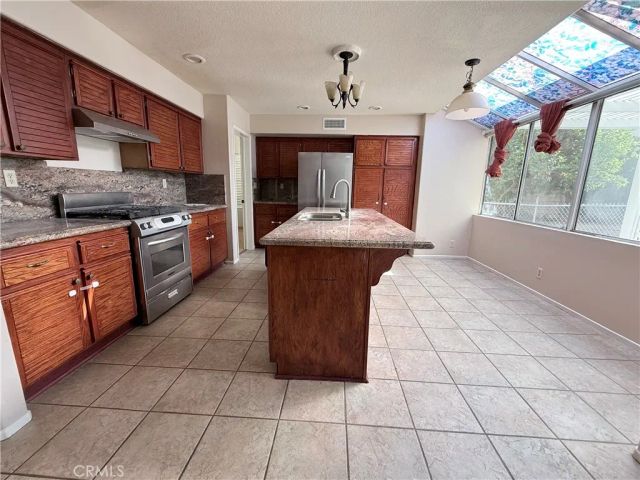 7196 Big Sur, Fontana, CA 92336