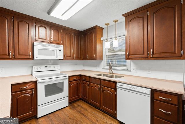 325 Almon Road, Carrollton, GA 30117