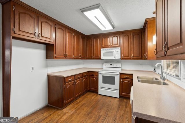 325 Almon Road, Carrollton, GA 30117