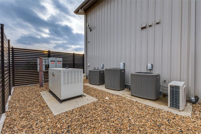 3025 Farm Road 900 W, Saltillo, TX 75478