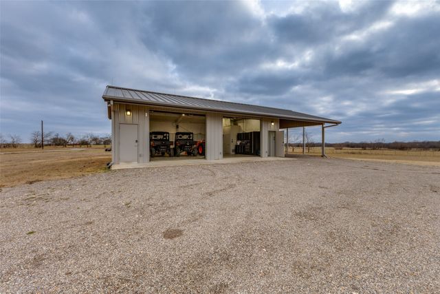 3025 Farm Road 900 W, Saltillo, TX 75478