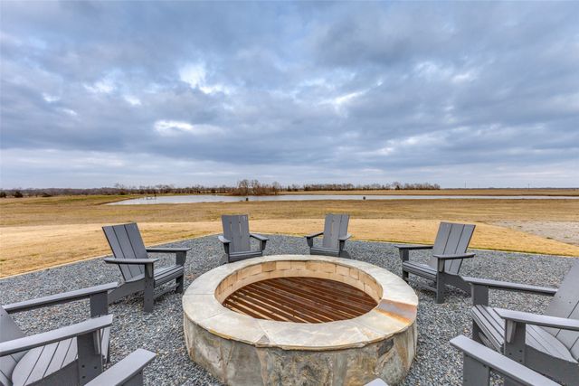 3025 Farm Road 900 W, Saltillo, TX 75478