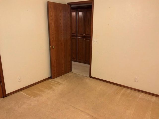 53 W Shore Drive, Arcadia, OK 73007