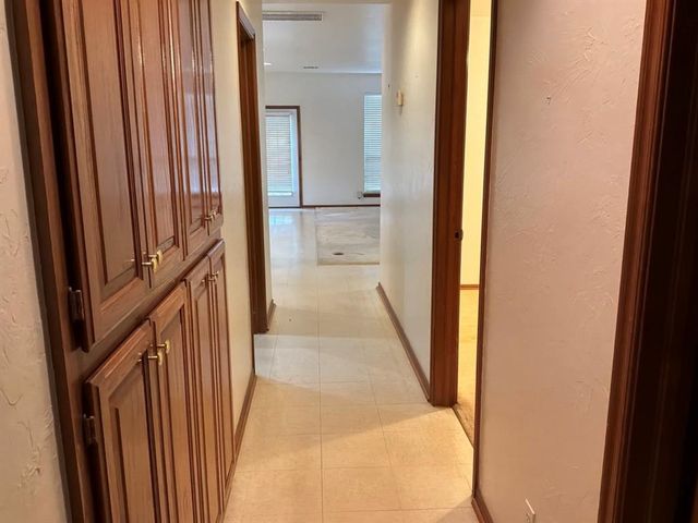 53 W Shore Drive, Arcadia, OK 73007
