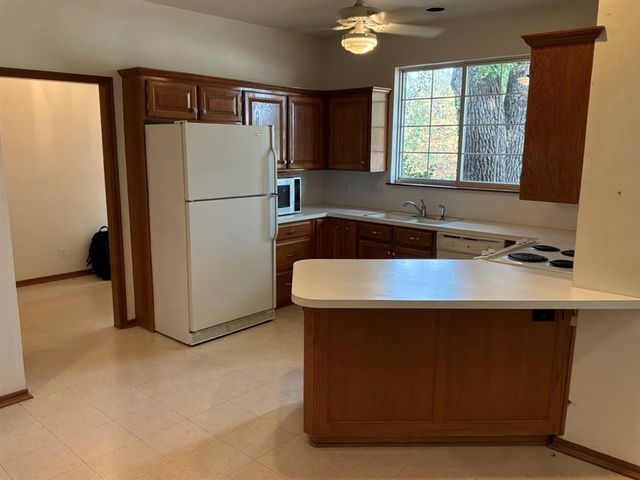 53 W Shore Drive, Arcadia, OK 73007