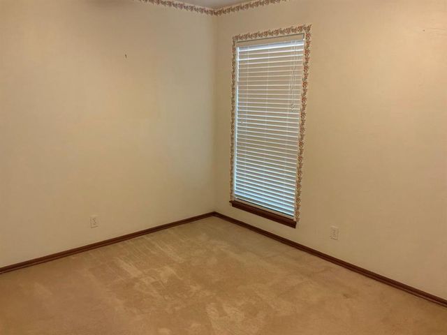 53 W Shore Drive, Arcadia, OK 73007