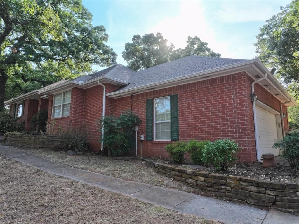 53 W Shore Drive, Arcadia, OK 73007