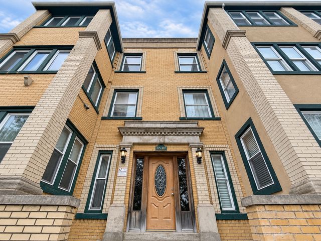 4825 S Prairie Avenue 4, Chicago, IL 60615