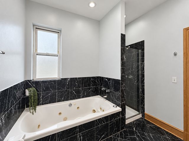 4825 S Prairie Avenue 4, Chicago, IL 60615
