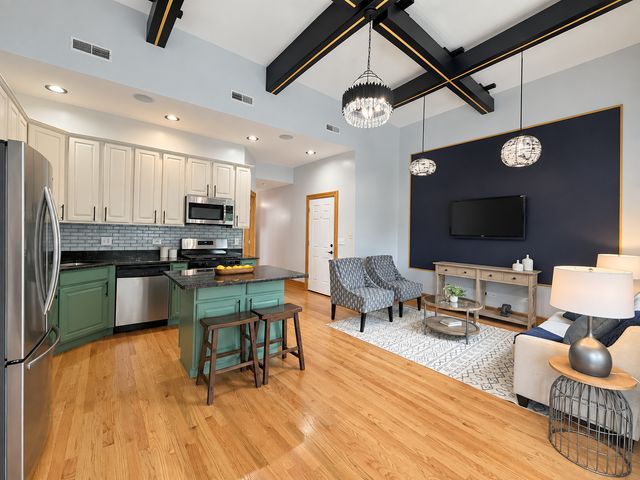 4825 S Prairie Avenue 4, Chicago, IL 60615