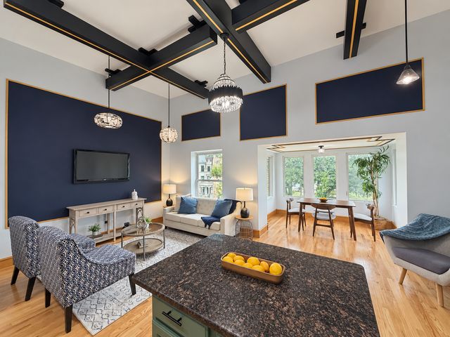 4825 S Prairie Avenue 4, Chicago, IL 60615