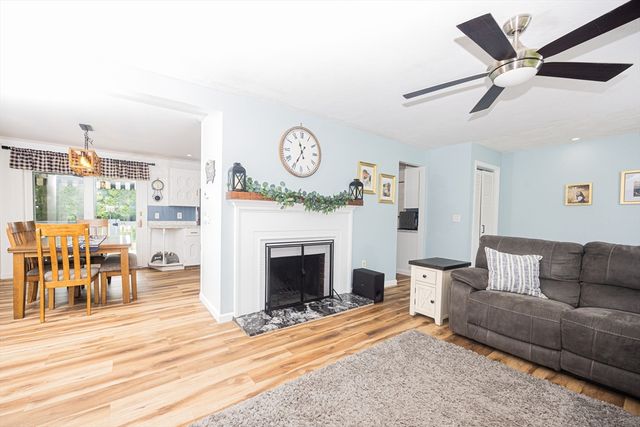 2-4 Long Point Rd, Lakeville, MA 02347