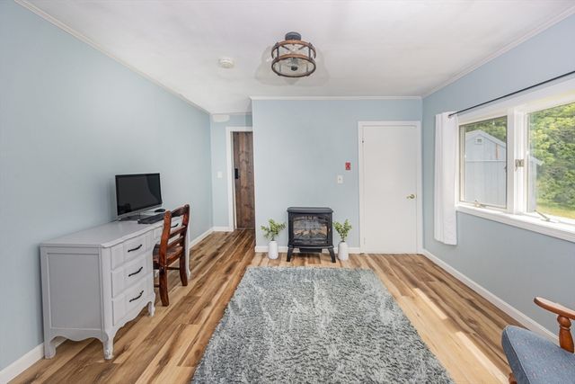 2-4 Long Point Rd, Lakeville, MA 02347