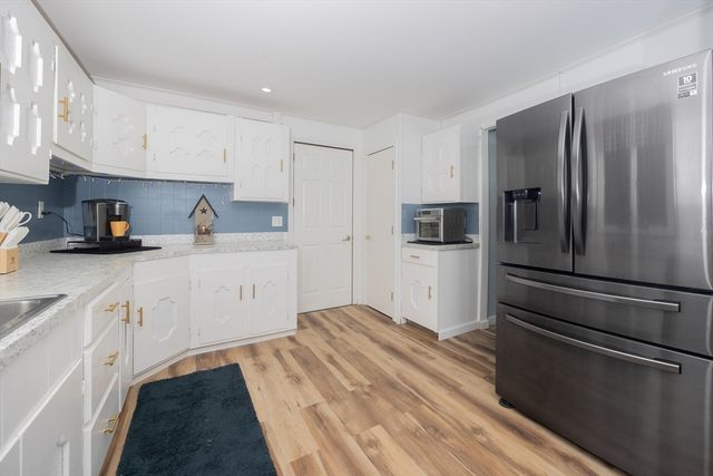 2-4 Long Point Rd, Lakeville, MA 02347