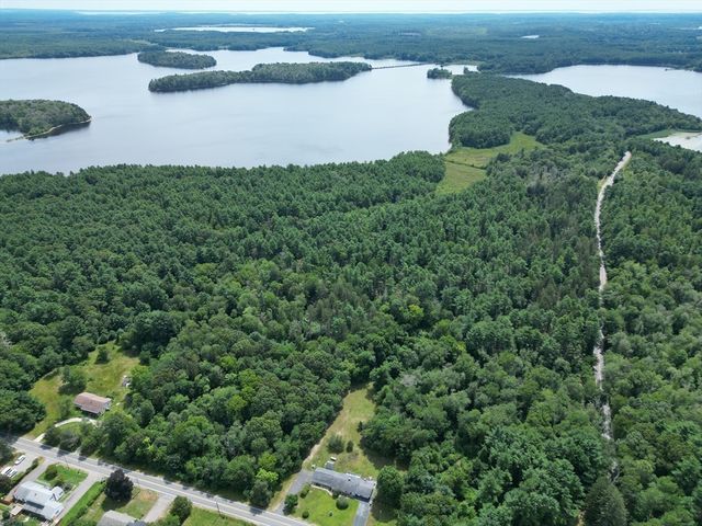 2-4 Long Point Rd, Lakeville, MA 02347