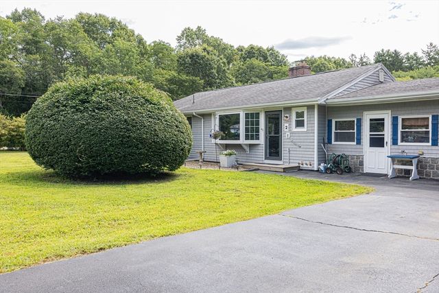 2-4 Long Point Rd, Lakeville, MA 02347