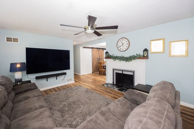 2-4 Long Point Rd, Lakeville, MA 02347