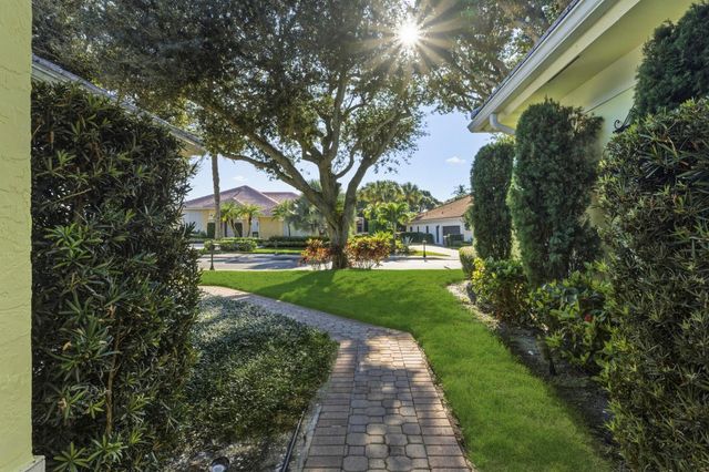 2760 Tecumseh Drive, West Palm Beach, FL 33409