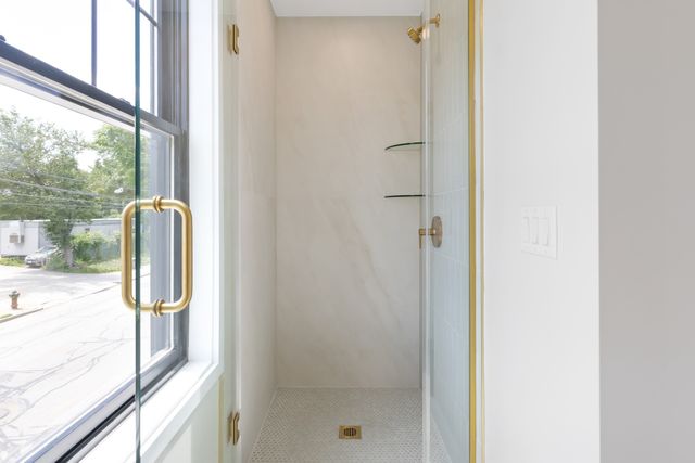 43 Crafts St 2, Newton, MA 02458