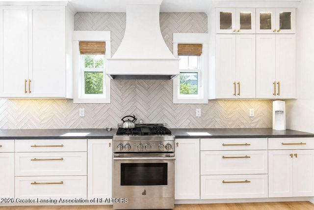 6080 Southridge Road, East Lansing, MI 48823